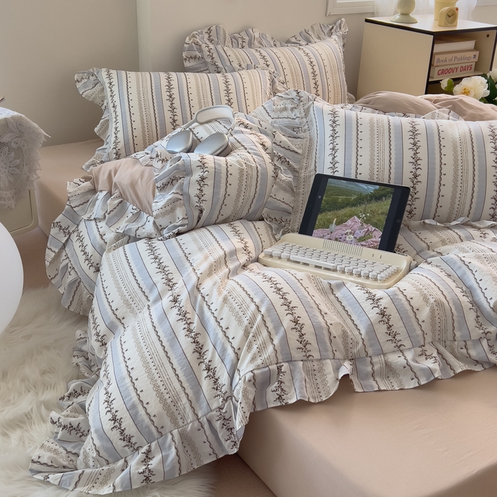 91家纺网 家纺一手货源 找家纺 希丞家居 2025新款云感提花双层纱花边四件套 小城故事