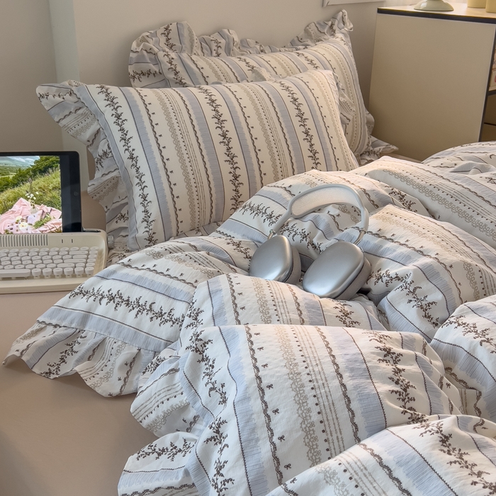 91家纺网 家纺一手货源 找家纺 希丞家居 2025新款云感提花双层纱花边四件套 小城故事