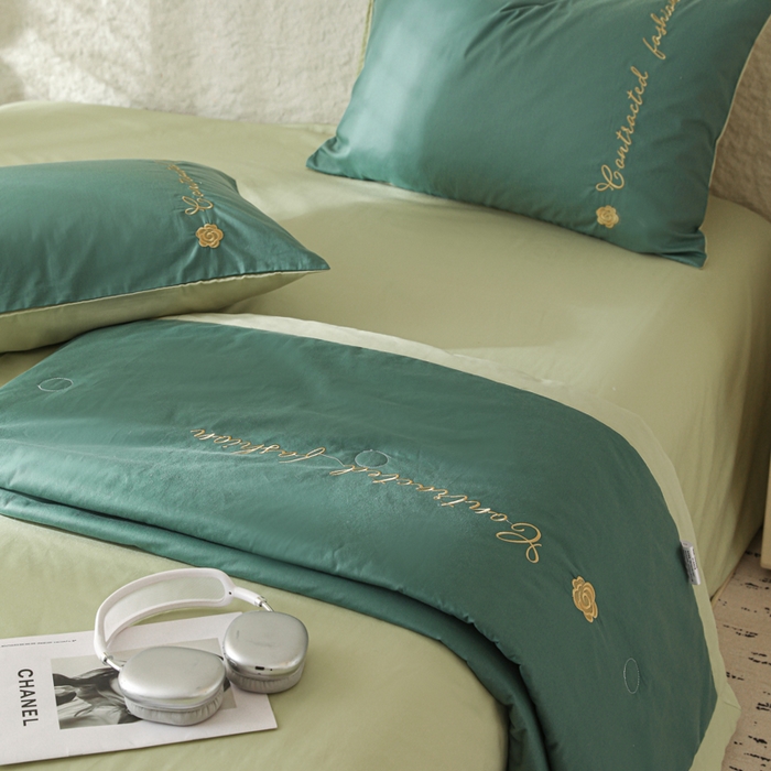 91家纺网 家纺一手货源 找家纺 简宜家居（朝初家纺） 2025新款纯棉刺绣山茶花大豆被 山茶花-水绿