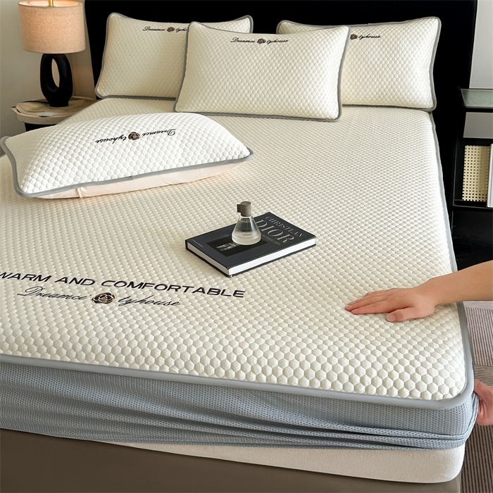 91家纺网 家纺一手货源 找家纺 笙意家纺 2025新款豆豆凉感软席-兰娜 兰娜-柔光白