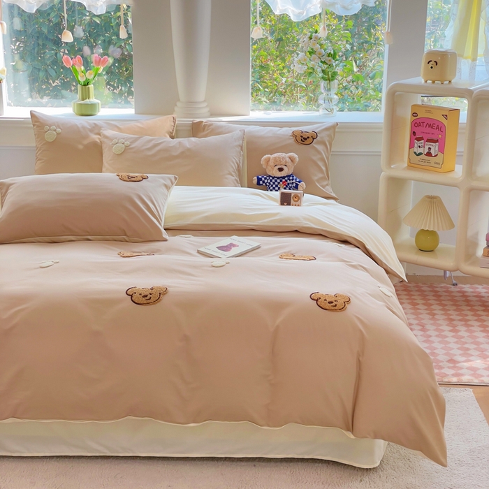 91家纺网 家纺一手货源 找家纺 锦觅家纺  2025新款奶油小清新毛巾绣全棉纯棉四件套-风格一（专版散花必须控价） 萌趣小熊