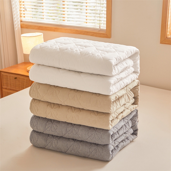 91家纺网 家纺一手货源 找家纺 3C 2025新款A类全棉四叶草防水隔脏床笠 组合图