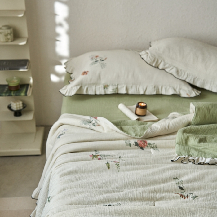 91家纺网 家纺一手货源 找家纺 安莱生活2025新款A类全棉双层皱皱纱夏凉被 夏被  白茶清风