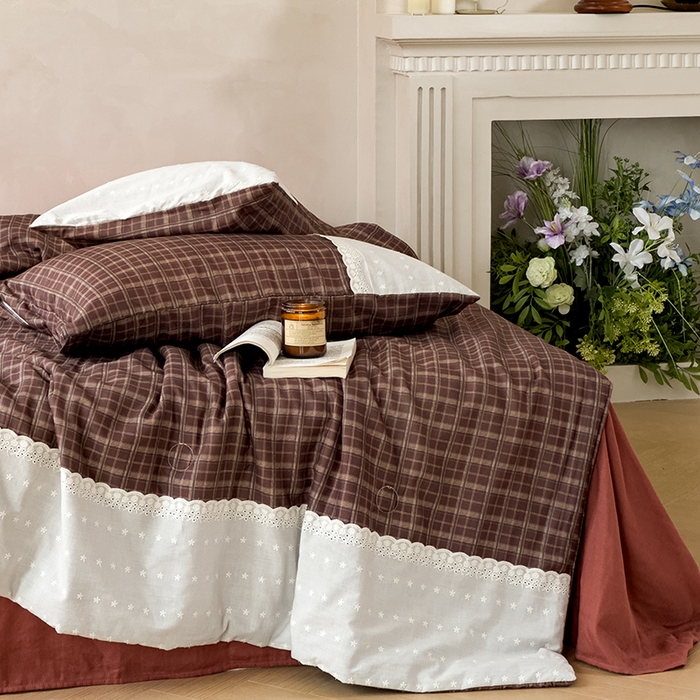 91家纺网 家纺一手货源 找家纺 曼町家居 2025春夏新款全棉纯棉双层纱法式镂空立体大花边夏被夏凉被空调被四件套 佩斯利