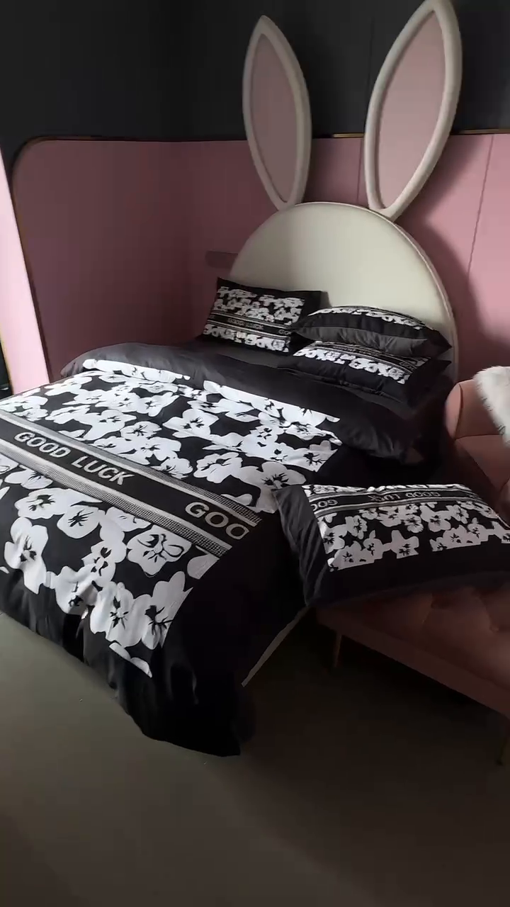 91家纺网 家纺一手货源 找家纺 丽斐 2025新款磨毛数码印花四件套 磨毛黑栀子花