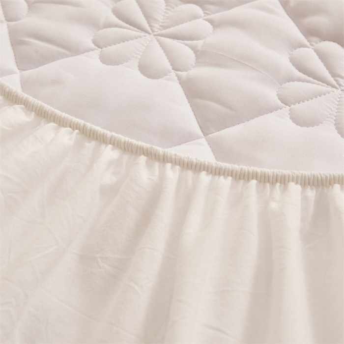 91家纺网 家纺一手货源 找家纺 3C 2025新款A类全棉四叶草防水隔脏床笠 防水 浅语-云朵白