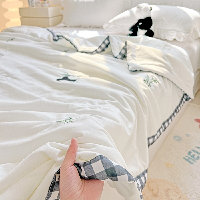 91家纺网 家纺一手货源 找家纺 海岛哥哥 2025年新款绣花夏被 竹子熊猫-黑