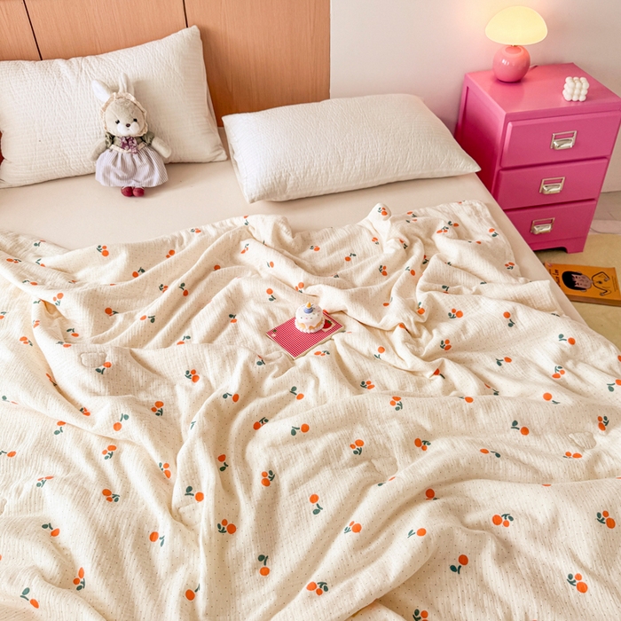 91家纺网 家纺一手货源 找家纺 薇玛仕 2025新款A类全棉双层皱皱纱印花款大豆夏凉被空调被儿童被被子被芯 小樱桃