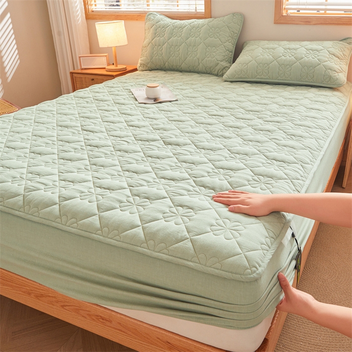 91家纺网 家纺一手货源 找家纺 3C 2025新款A类全棉四叶草防水隔脏床笠 防水 浅语-抹茶绿