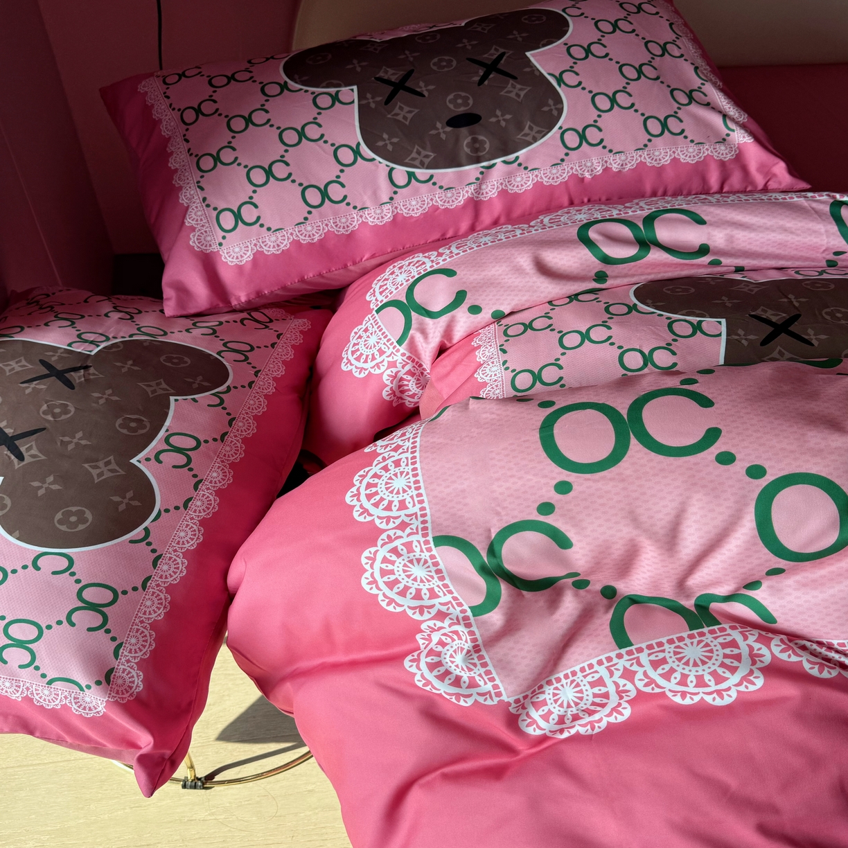 91家纺网 家纺一手货源 找家纺 丽斐 2025新款磨毛数码印花四件套 磨毛粉色ccoco