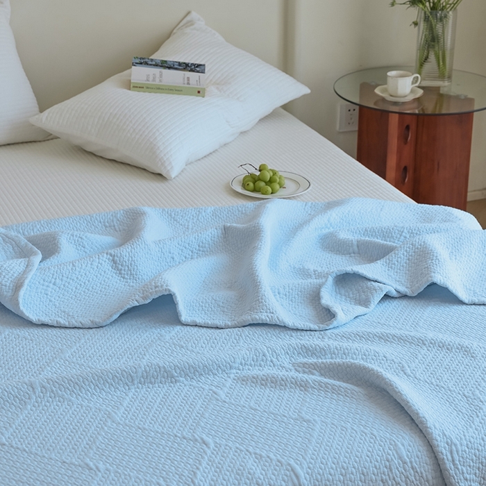 91家纺网 家纺一手货源 找家纺 雯雨家纺2025新款A类全棉加厚六层纱提花纯色盖毯 六层纱-浅蓝