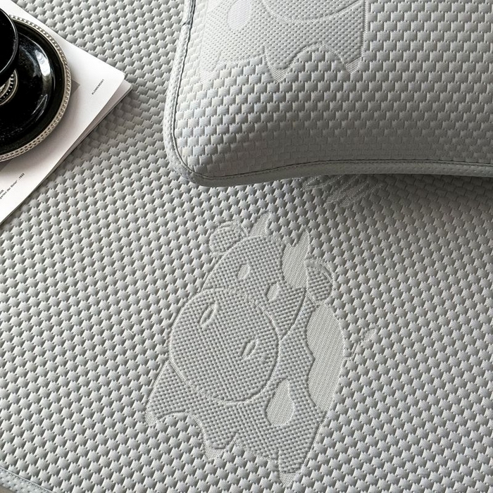 91家纺网 家纺一手货源 找家纺 卡罗兰 2025新款豆豆凉席PE提花豆豆席奶牛系列-床笠款 灰色