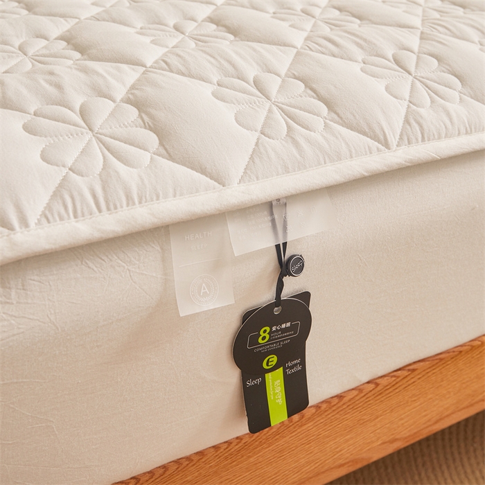 91家纺网 家纺一手货源 找家纺 3C 2025新款A类全棉四叶草防水隔脏床笠 防水 浅语-云朵白