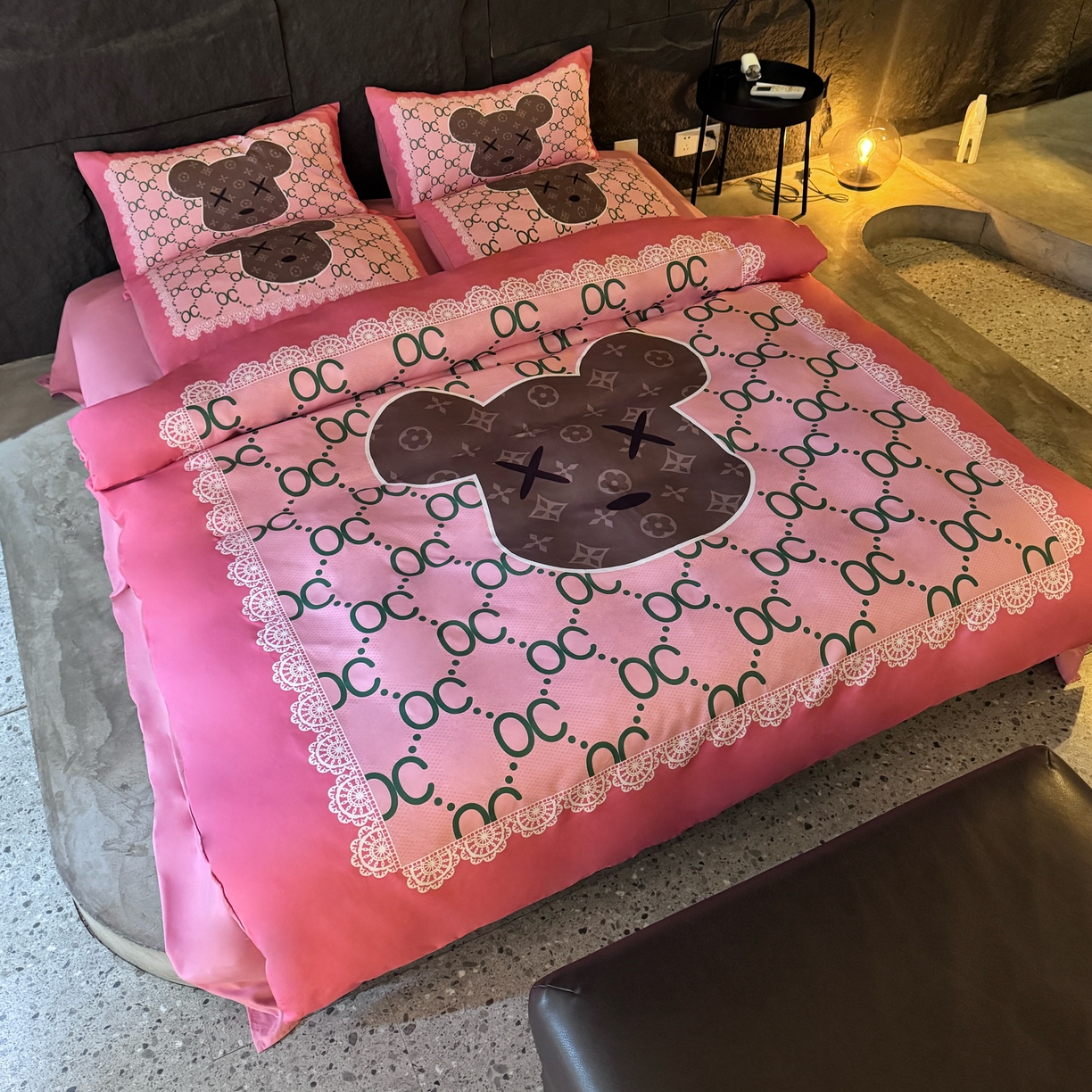 91家纺网 家纺一手货源 找家纺 丽斐 2025新款磨毛数码印花四件套 磨毛粉色ccoco