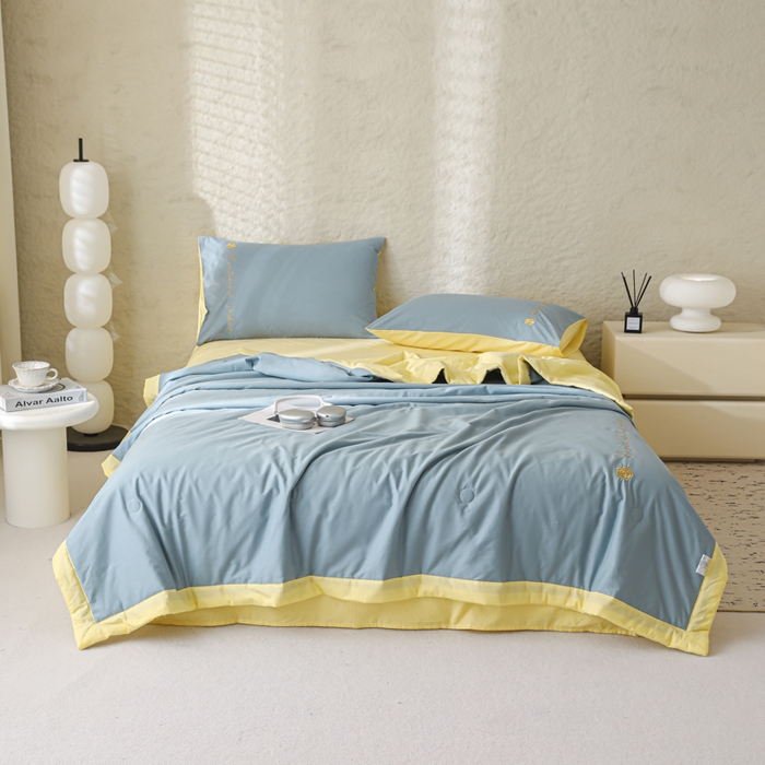 91家纺网 家纺一手货源 找家纺 简宜家居（朝初家纺） 2025新款纯棉刺绣山茶花大豆被 山茶花-蓝黄