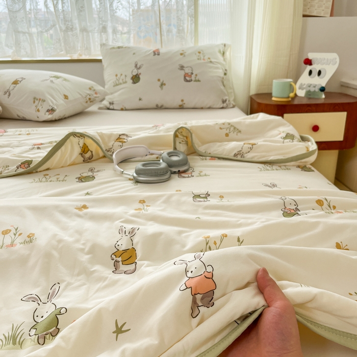 91家纺网 家纺一手货源 找家纺 葡萄家 2025新款A类母婴级大豆纤维牛奶丝针织棉夏凉被（提供买家秀）赏花兔