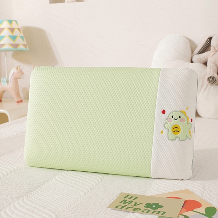 91家纺网 家纺一手货源 找家纺 温蔓2025新款卡通动物拼接面包枕 浅色绿35*55*8整体(记忆棉）