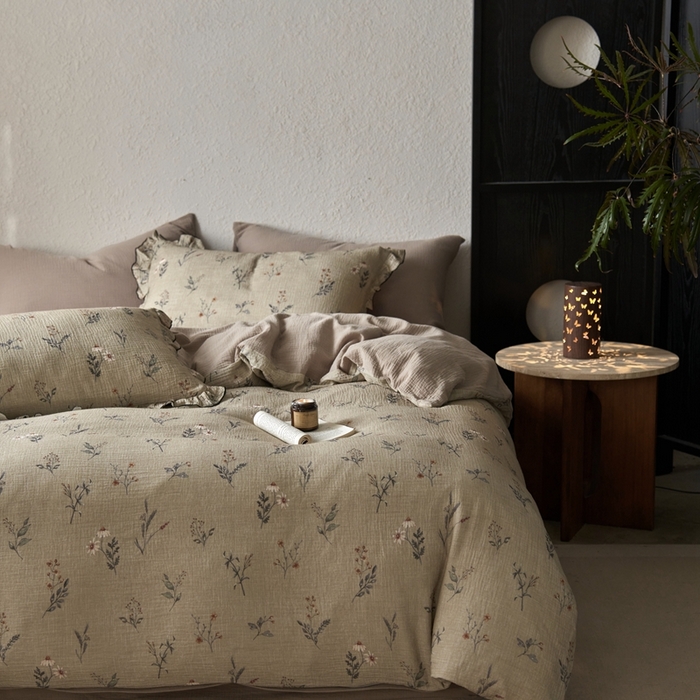 91家纺网 家纺一手货源 找家纺 安莱生活2025年新款全棉精梳棉双层纱绉纱数码印花四件套及夏凉被系列3 织麦-咖