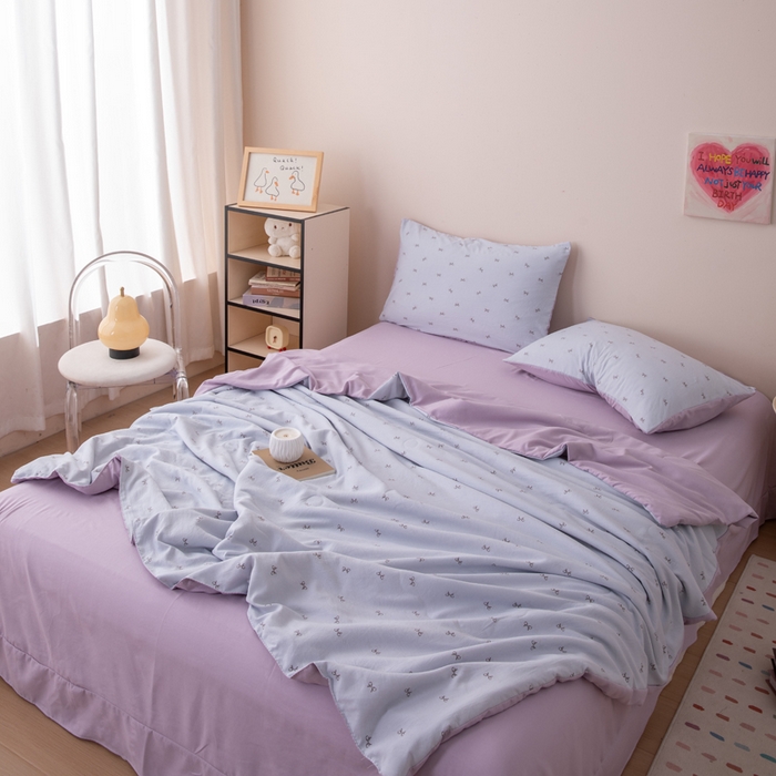 91家纺网 家纺一手货源 找家纺 南北家居 2025新款针织棉双层纱夏被四件套 蔷薇轻舞