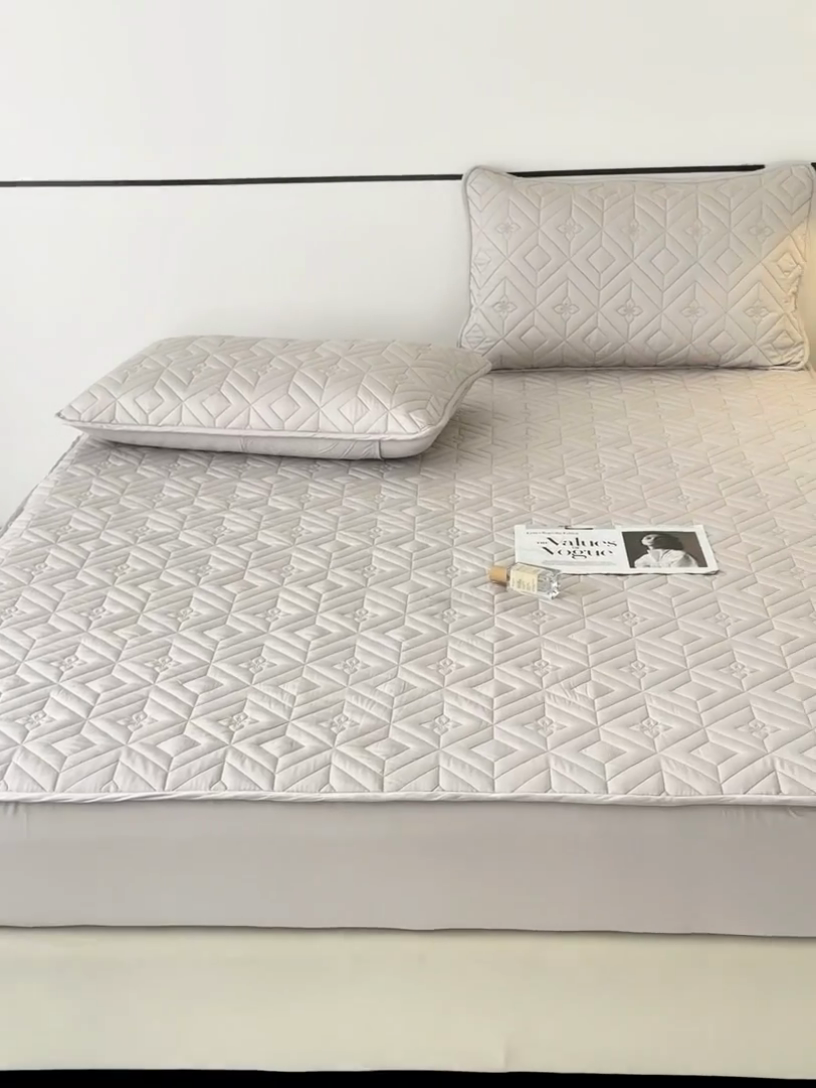 91家纺网 家纺一手货源 找家纺 云雀   2025新款舒适莱赛尔天丝夹棉床笠 菱格床笠-浅灰