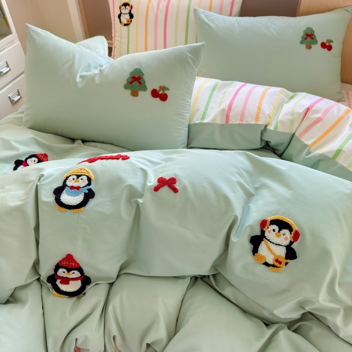 91家纺网 家纺一手货源 找家纺 如意朵2025新款全棉毛巾绣四件套 小企鹅