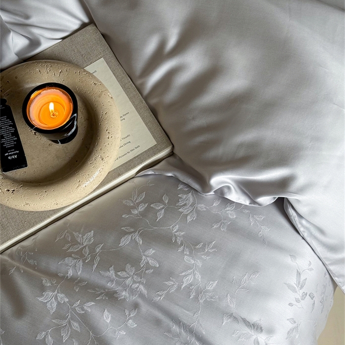 91家纺网 家纺一手货源 找家纺 FORTWO2025新款60支兰精天丝浮雕提花四件套		 慕光