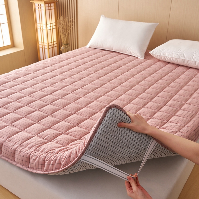 91家纺网 家纺一手货源 找家纺 锦丝钰床垫 2025新款色织水洗棉棉花床垫 小粉格