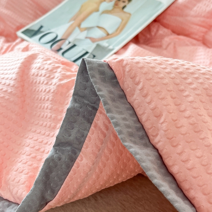 91家纺网 家纺一手货源 找家纺 百花王2025新款泡泡棉纯色简约升级款大豆被子被芯 原棉大豆被泡泡升级款 -粉色