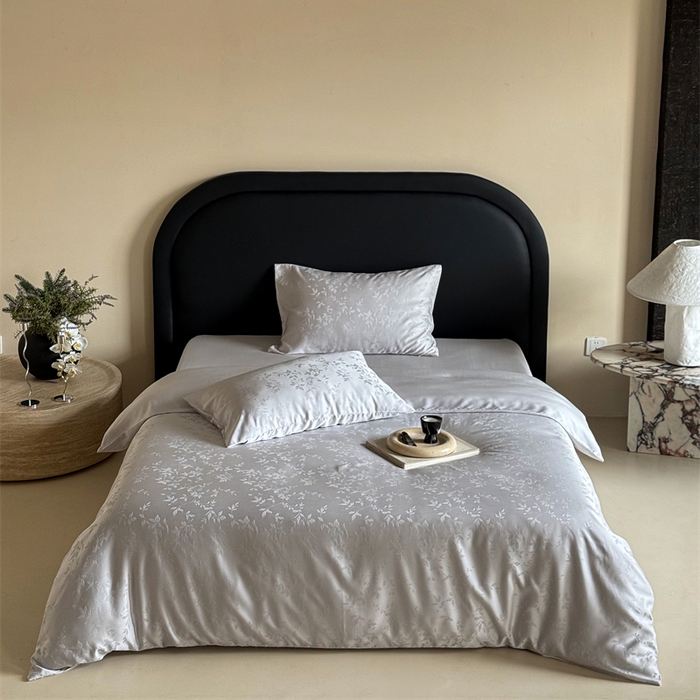 91家纺网 家纺一手货源 找家纺 FORTWO2025新款60支兰精天丝浮雕提花四件套		 慕光