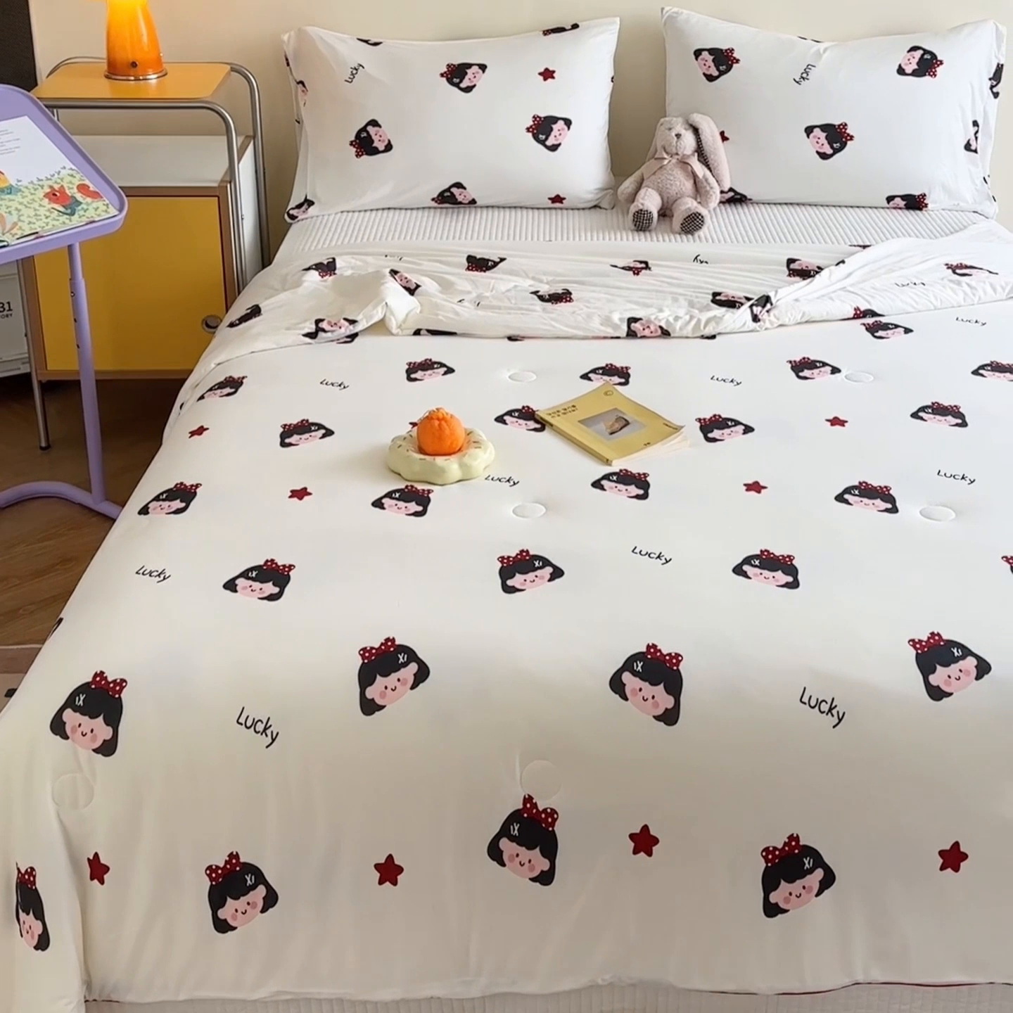 91家纺网 家纺一手货源 找家纺 麦伦家居 2025新款云柔针织棉大豆夏凉被 蝴蝶结女孩