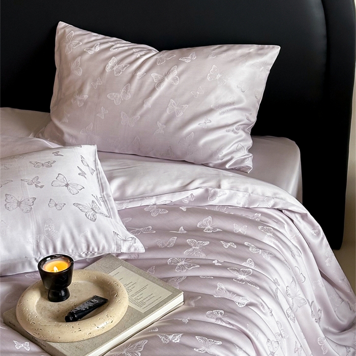 91家纺网 家纺一手货源 找家纺 FORTWO2025新款60支兰精天丝浮雕提花四件套		 云渺-紫