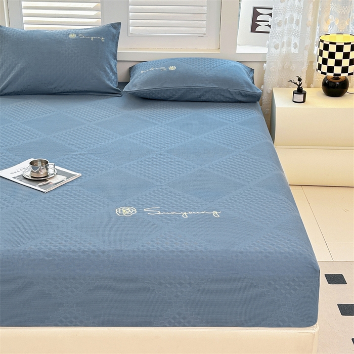 91家纺网 家纺一手货源 找家纺 曼町家居 2025新款全棉华夫格床笠 蔚蓝