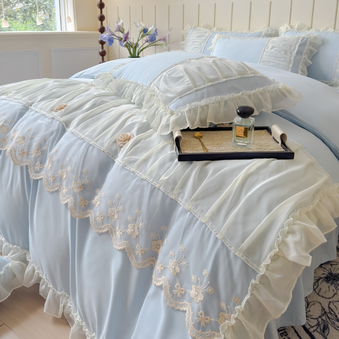 91家纺网 家纺一手货源 找家纺 狂想家 2025高定蕾丝糯小棉安妮系列四件套 晴空兰