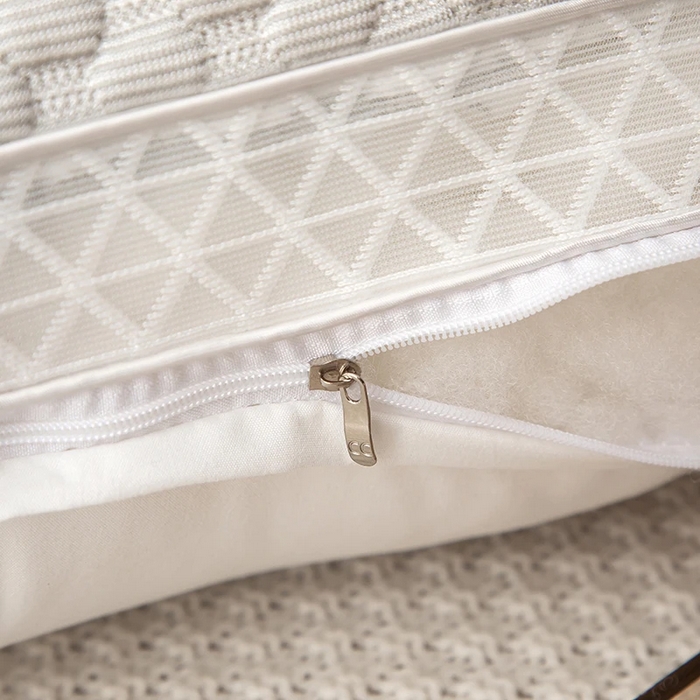 91家纺网 家纺一手货源 找家纺 亦帆枕芯  2025新款夏季凉感豆豆冰丝枕透气网边立体枕头枕芯 灰色低枕一只