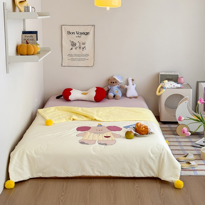 91家纺网 家纺一手货源 找家纺 喜多兔2025新款高精密人字棉贴布绣奶里奶气夏被夏凉被 黄色奶气小狗