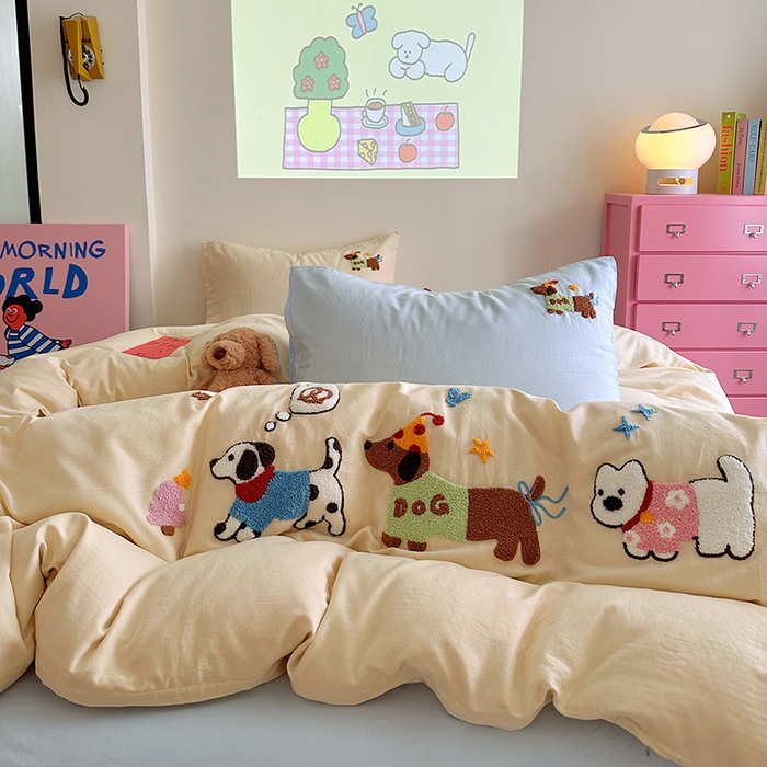 91家纺网 家纺一手货源 找家纺 TT.one 塔塔家居 2025新款全棉双层纱毛巾绣萌宠系列四件套 狗狗日记