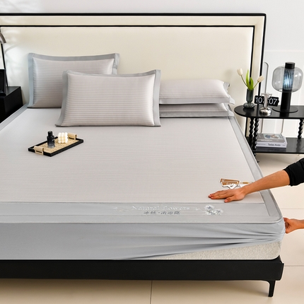 小牛席业2025新款经典条纹冰丝清凉席席子系列（床笠款） 香槟