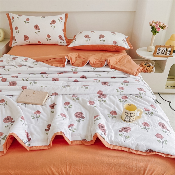 91家纺网 家纺一手货源 找家纺 南北家居 2025新款亲肤泡泡棉提花夏被 俏佳人