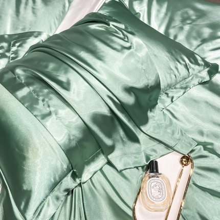 91家纺网 家纺一手货源 找家纺 【蒂梵熙家纺】枕套 2025新款夏季高端枕巾轻奢丝滑裸睡丝绸床垫保护套 冰丝豹纹水洗真丝天丝枕头套