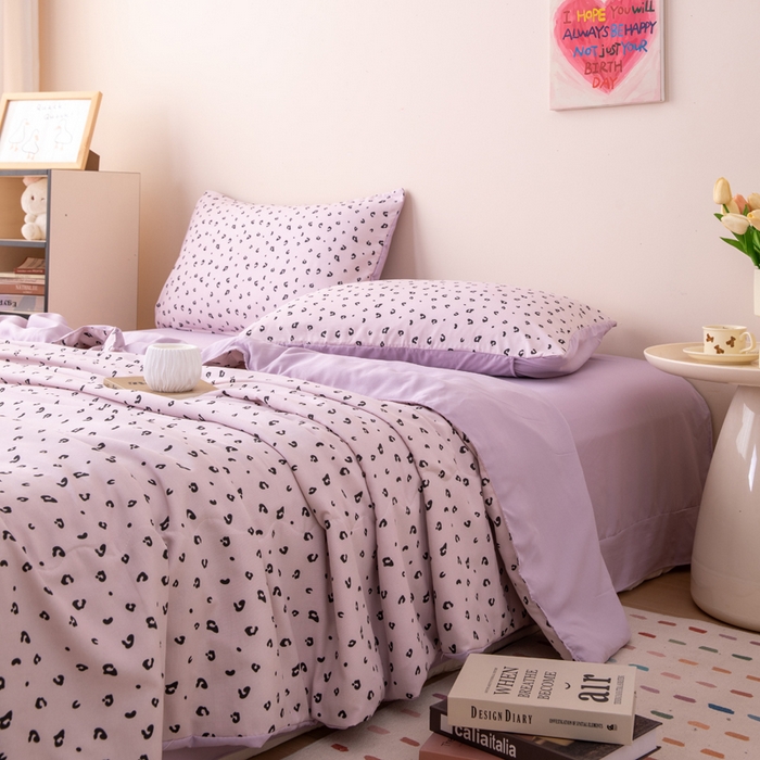 91家纺网 家纺一手货源 找家纺 南北家居 2025新款针织棉双层纱夏被四件套 紫纱绮梦