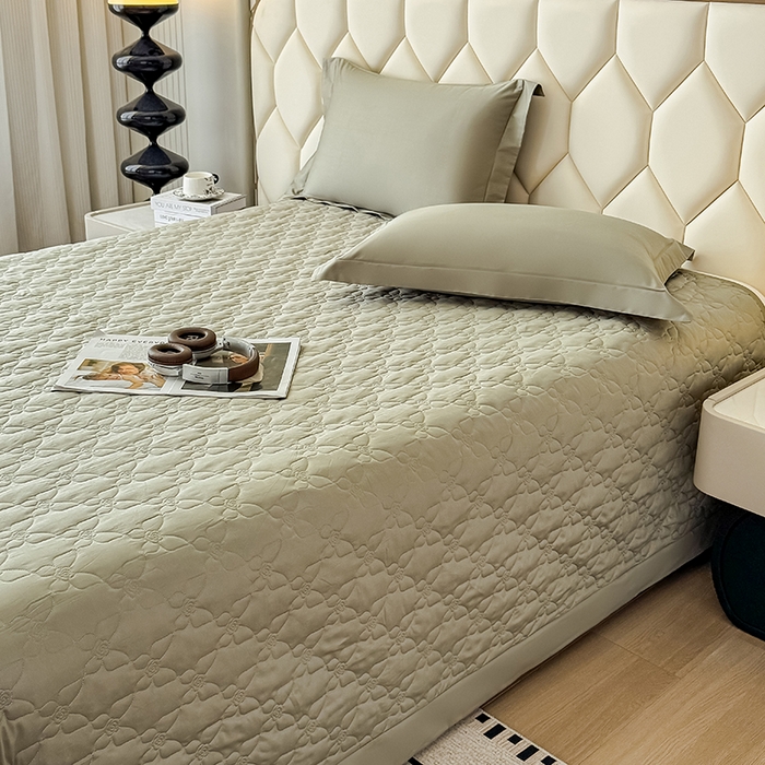 91家纺网 家纺一手货源 找家纺 好阁家纺 2025新款100支全棉蚕丝豆邦纤维床盖 绿墨