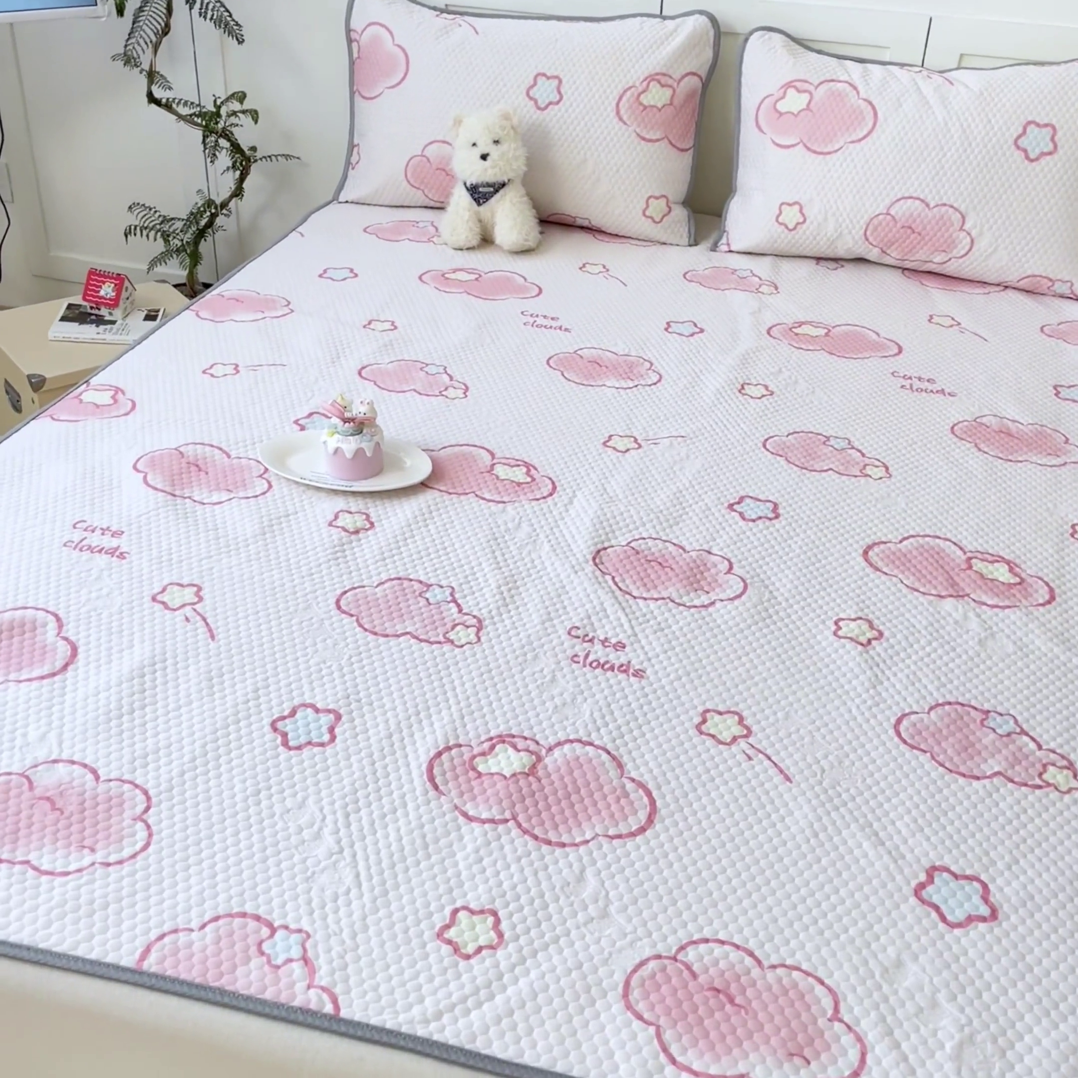 91家纺网 家纺一手货源 找家纺 川悦生活 2025新款大版冰豆豆凉豆豆凉席 粉星星