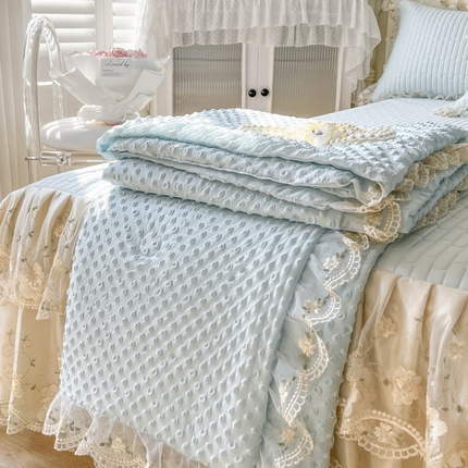 91家纺网 家纺一手货源 找家纺 （总）恋尚 2025新款乳胶凉感床笠裙豆豆夏被夏凉被空调被四件套-甜朵【控价270起】