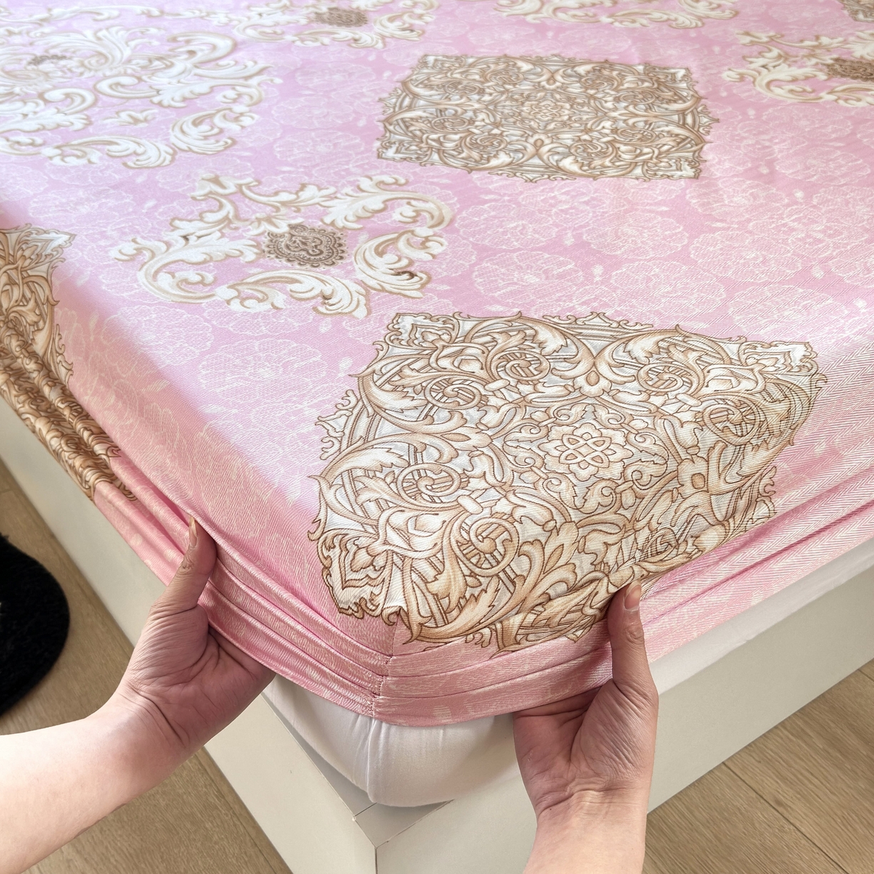 91家纺网 家纺一手货源 找家纺 乐居家纺 2025新款亲肤舒适活性印染水洗冰丝床笠 空谷幽兰-粉