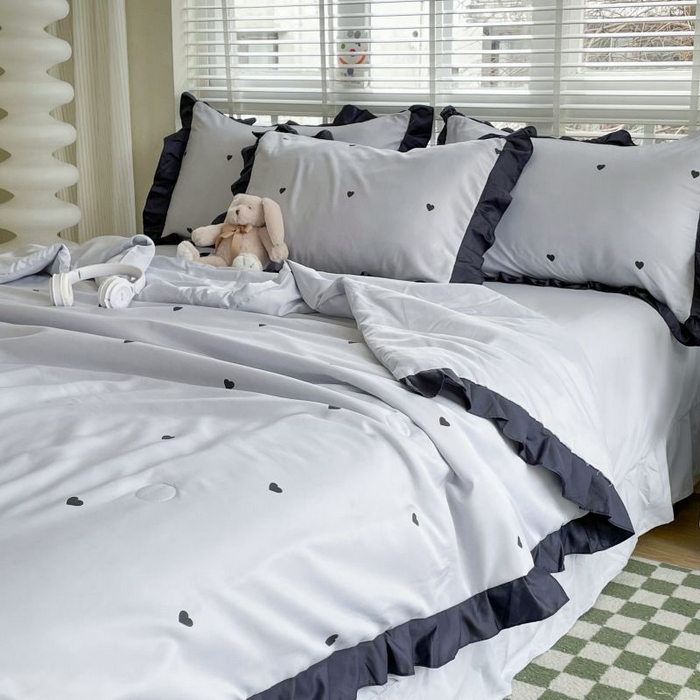 91家纺网 家纺一手货源 找家纺 绣女坊  2025新款水洗天丝夏被四件套 银色爱心