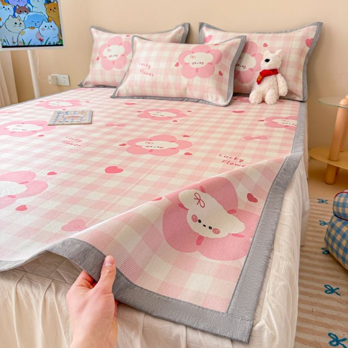 91家纺网 家纺一手货源 找家纺 典曼家纺 2025春夏新款250D冰丝宽边圆网冰丝凉席席子 花开狗狗