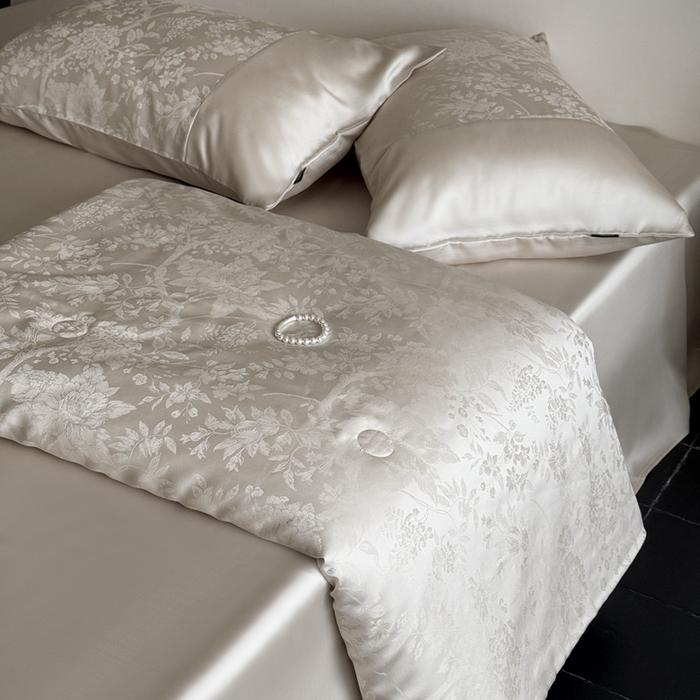 91家纺网 家纺一手货源 找家纺 鹿班家居 2025年夏季60S莱赛尔提花夏被系列-原野【标准会员-20元】 原野-香槟