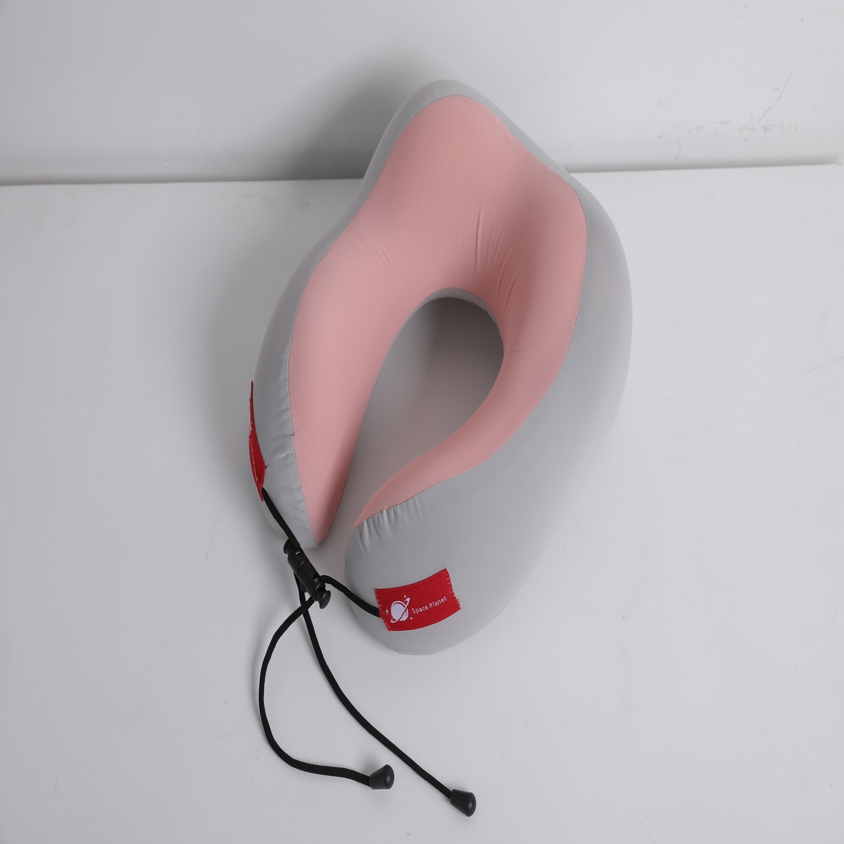 91家纺网 家纺一手货源 找家纺 其乐枕芯 2025新款凉感冰丝U型大头护颈枕枕头枕芯 桃花粉29*30cm/只