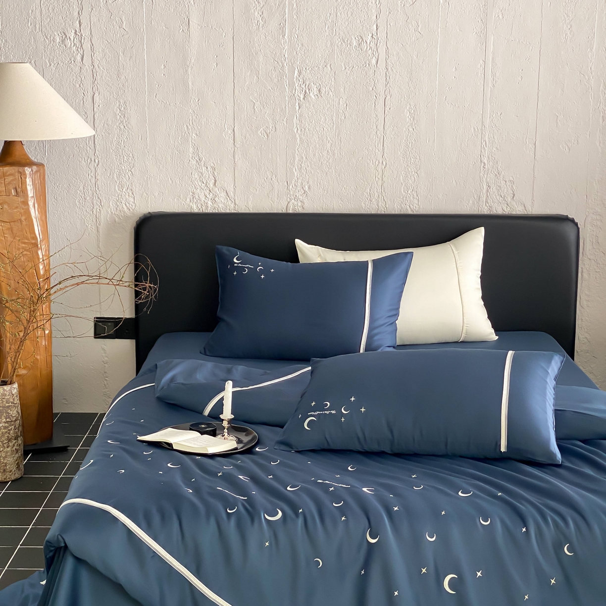 91家纺网 家纺一手货源 找家纺 MIU缪家居 2025春夏新款60支兰精天丝四件套-永夜星河 永夜星河-璀璨蓝