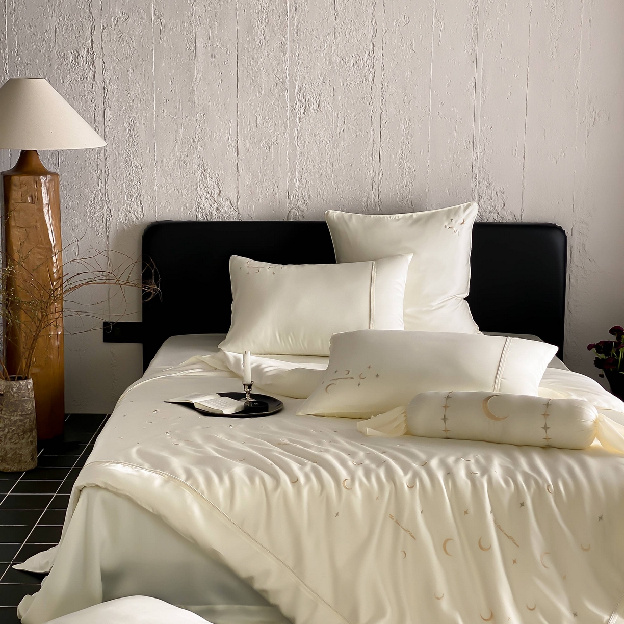 91家纺网 家纺一手货源 找家纺 MIU缪家居 2025春夏新款60支兰精天丝四件套-永夜星河 永夜星河-极光白